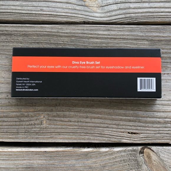 BEAUTY DIVA LONDON Dive Eye 4 Piece Brush Set - Picture 3 of 7